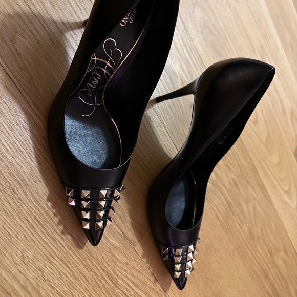 Valentino Garavani Black Rockstud Pumps - Size 36  Black Valentino Rockstud Heels